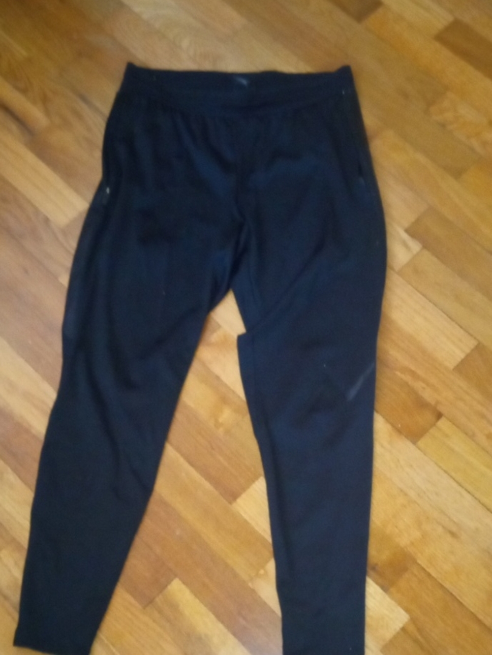 women small NIKE drifit black tapered pants